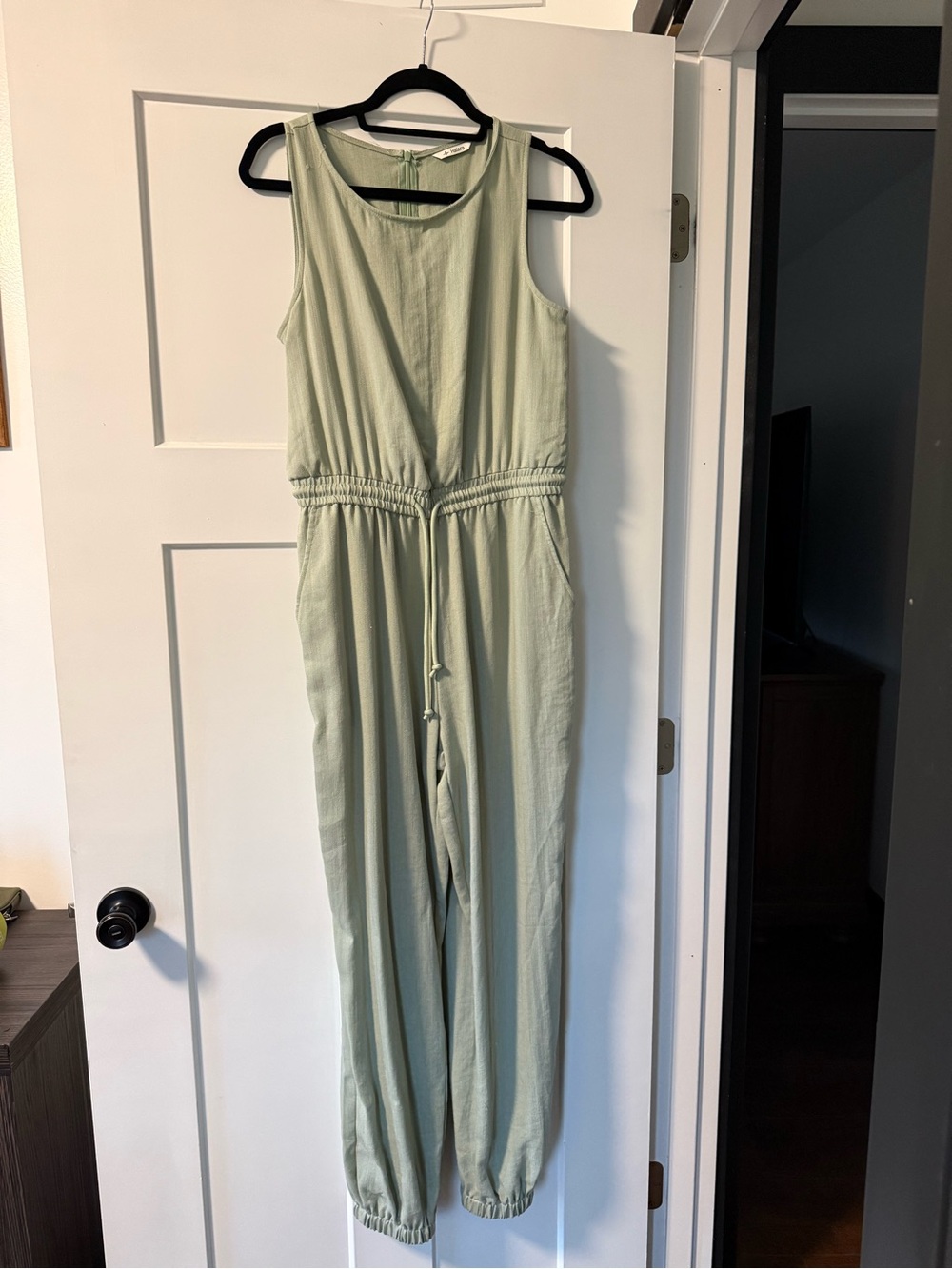 HALARA Sleeveless Light Sage Green Jumpsuit with Drawstring Waist